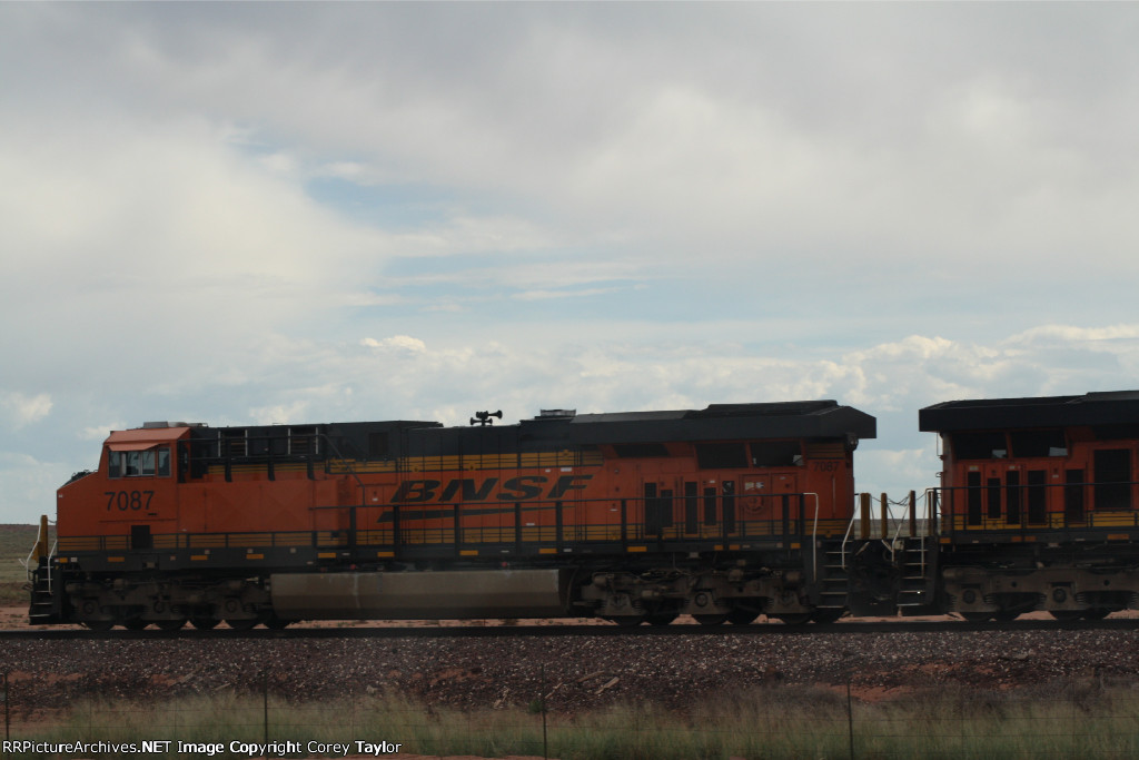 BNSF 7087